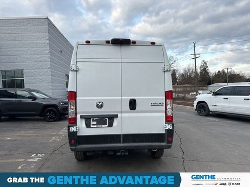 New 2024 RAM ProMaster 1500 w/ Quick Order Package 22G SLT image 6