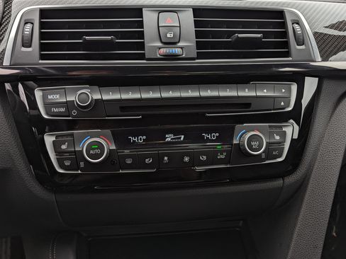 Used 2018 BMW M3 image 22