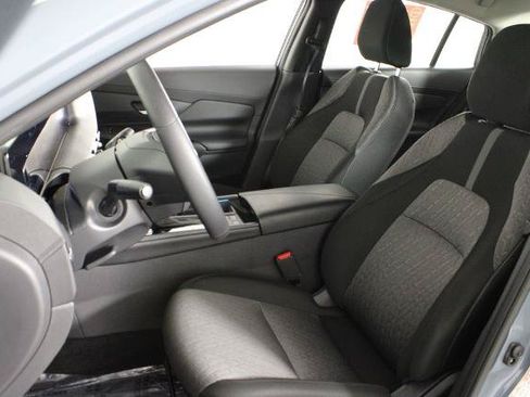 Certified 2026 Nissan Sentra SV w/ SV Convenience Package FWD image 20