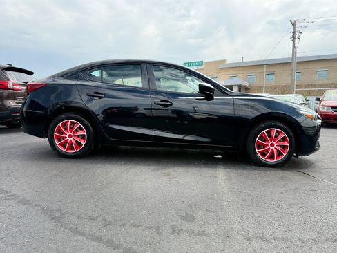 Used 2017 MAZDA MAZDA3 Sport FWD image 2