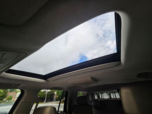 Used 2019 Chevrolet Tahoe Premier AWD/4WD image 50