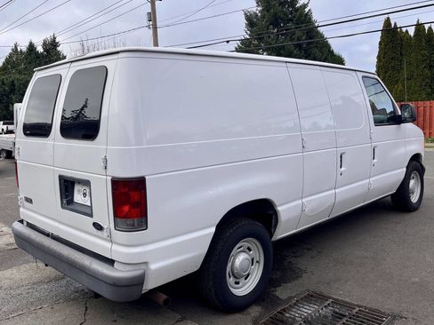 Used 2004 Ford E-150 and Econoline 150 image 5