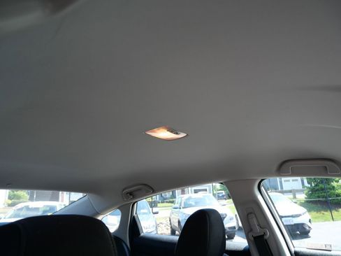 Used 2019 Honda Insight EX image 18