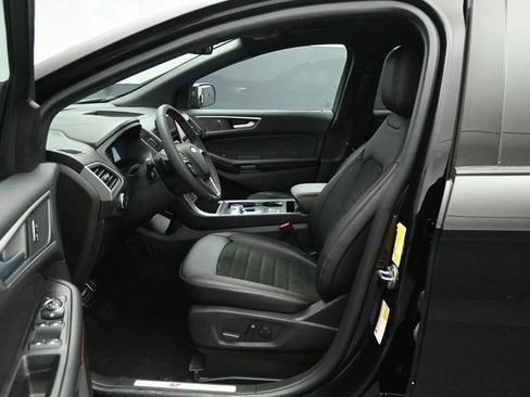 Used 2023 Ford Edge ST-Line w/ Class II Trailer Tow Package image 10