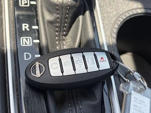 Used 2025 Nissan Altima 2.5 SV FWD image 13