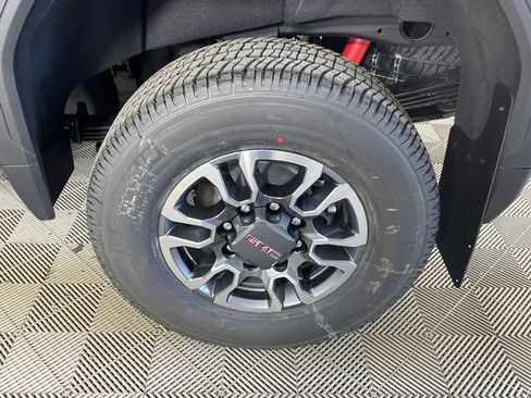 New 2026 GMC Sierra 2500 SLT w/ SLT Convenience Package image 17