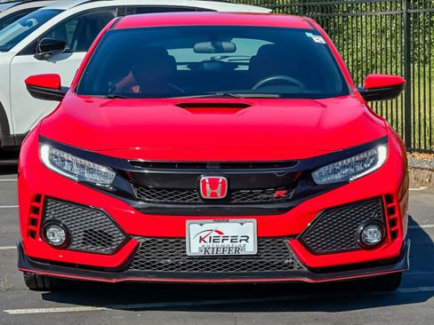 Used 2018 Honda Civic Type R image 8