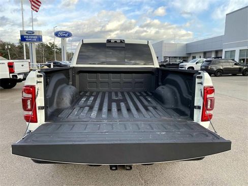 Used 2022 RAM 3500 Limited w/ Towing Technology Group image 7