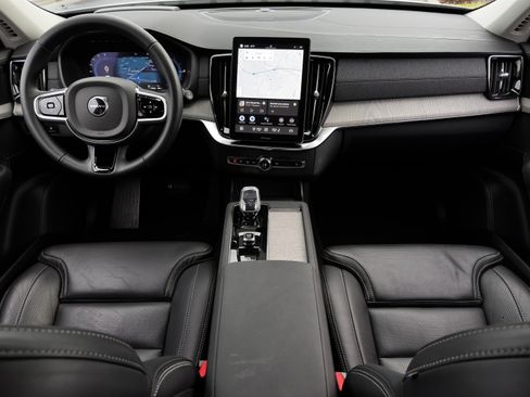 Certified 2025 Volvo XC90 T8 Ultra image 66