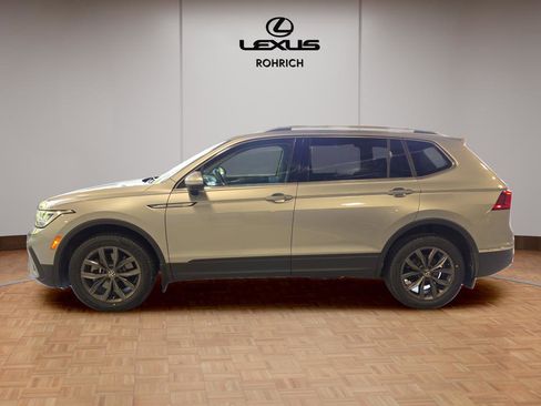 Used 2022 Volkswagen Tiguan SE image 8