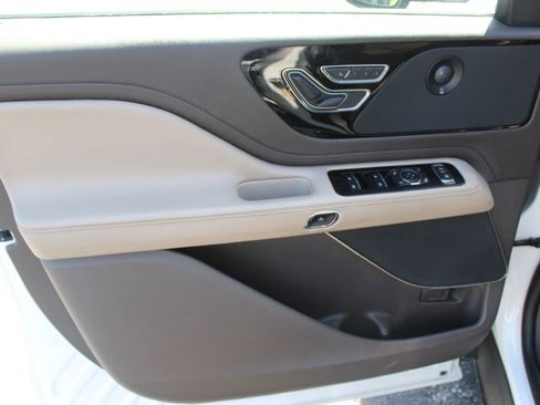 Used 2023 Lincoln Aviator Reserve w/ Equipment Group 201A AWD/4WD image 23