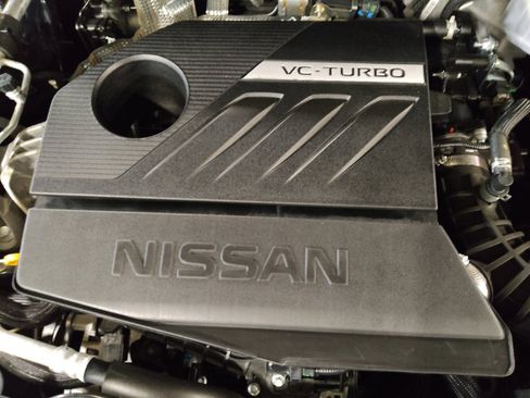 Used 2023 Nissan Rogue S image 30