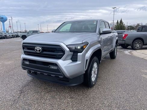 New 2026 Toyota Tacoma SR5 image 3