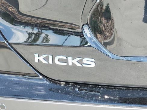 New 2025 Nissan Kicks Play S image 10