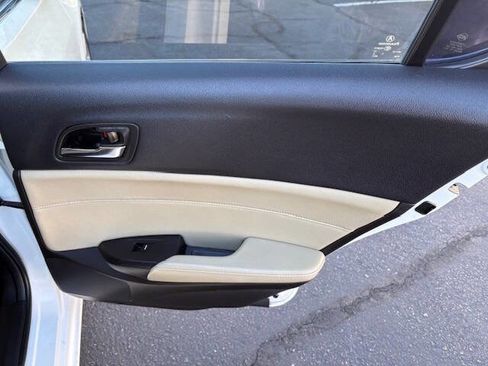 Used 2014 Acura ILX 2.0L w/Premium 4dr Sedan Packa image 21