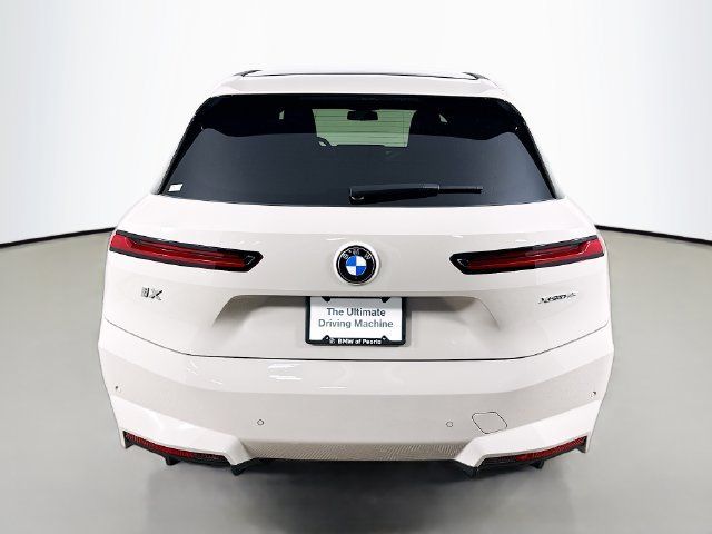 Used 2026 BMW iX xDrive45 AWD/4WD image 6