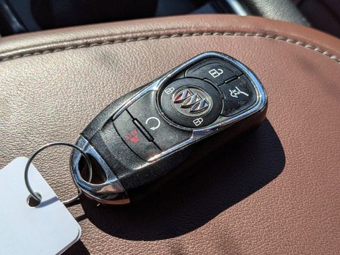 Used 2021 Buick Enclave Avenir w/ Avenir Technology Package image 36