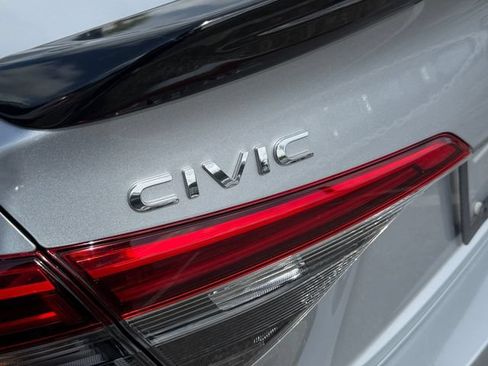 Used 2023 Honda Civic Sport image 8