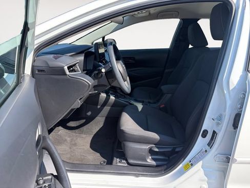 Used 2023 Toyota Corolla LE w/ Carpet Mat Package (TMS) FWD image 9