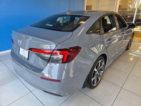 Used 2025 Honda Civic Sport image 6