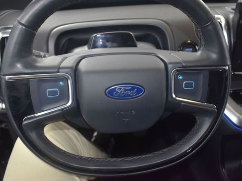 Used 2025 Ford Expedition Max Platinum AWD/4WD image 20