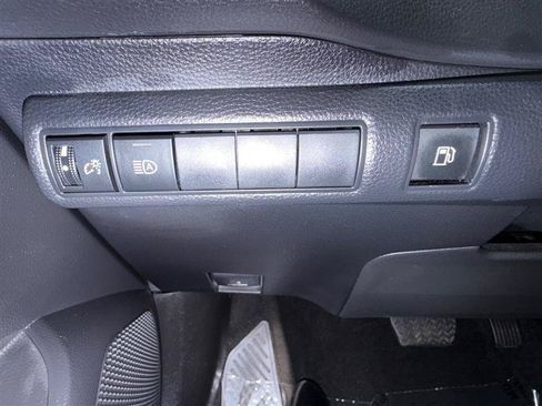 Used 2025 Toyota Corolla LE FWD image 35