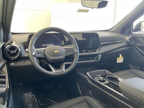 New 2026 Chevrolet Equinox LT w/ Convenience Package II image 19