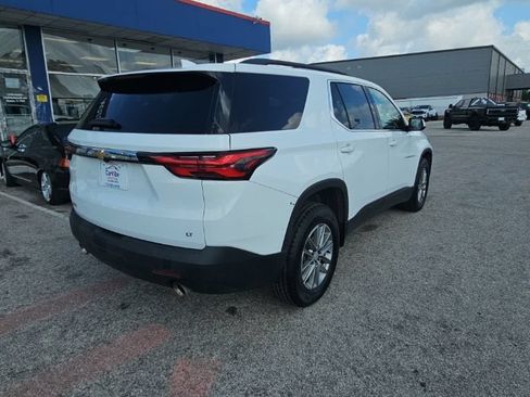 Used 2023 Chevrolet Traverse LT FWD image 7