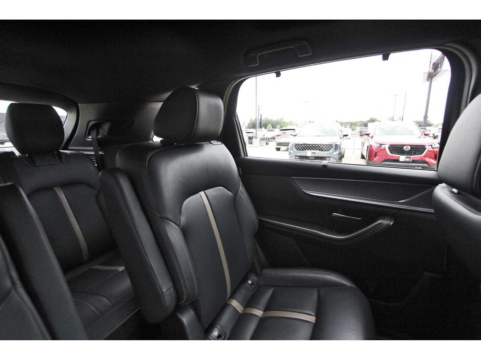 Used 2024 MAZDA CX-90 Plug-In Hybrid w/ Premium Plus AWD/4WD image 10