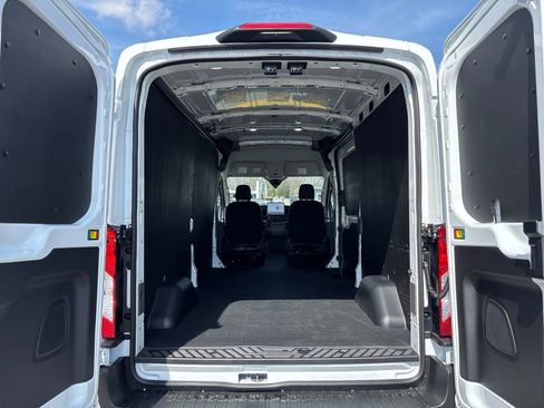 New 2026 Ford Transit 250 148 Medium Roof w/ Load Area Protection Package RWD image 22