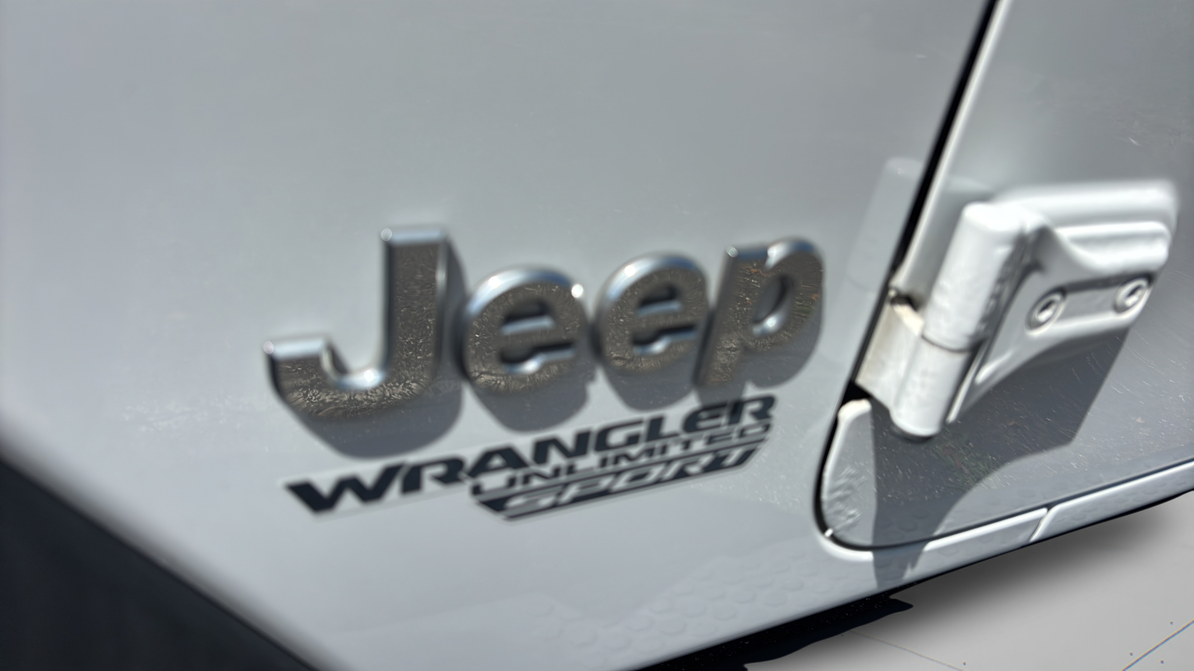 Used 2018 Jeep Wrangler Unlimited Sport S AWD/4WD image 10