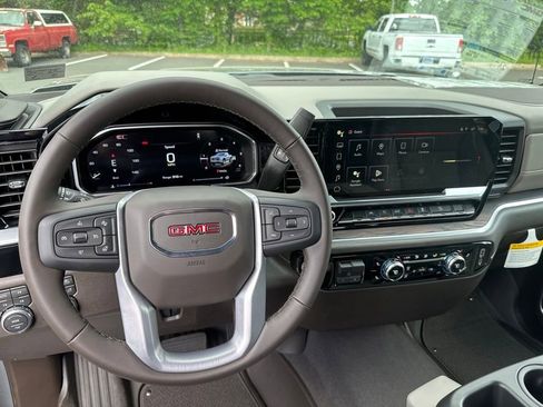 New 2026 GMC Sierra 1500 SLT w/ X31 Off-Road Package AWD/4WD image 16