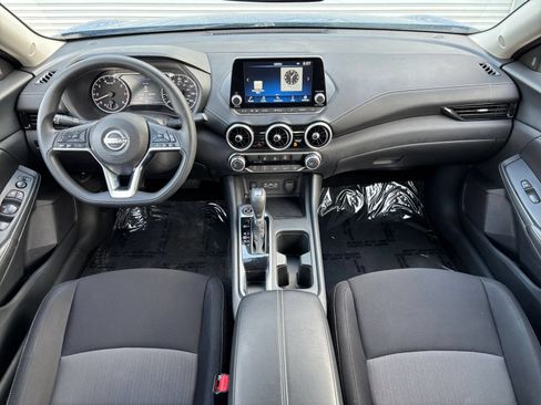 Used 2025 Nissan Sentra SV FWD image 31