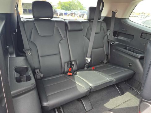 Used 2024 Kia Telluride S w/ S Sunroof Package FWD image 18