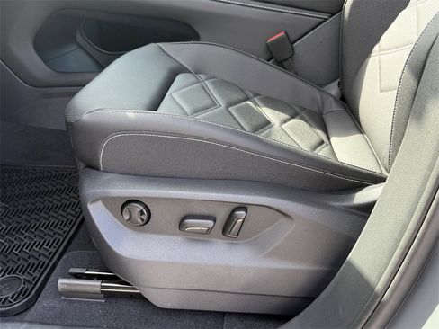 New 2026 Volkswagen Atlas SE image 13