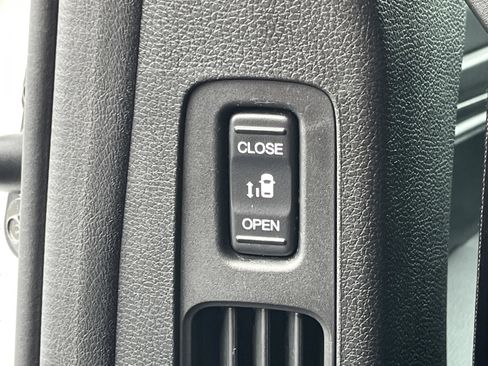 Used 2023 Honda Odyssey Sport image 32