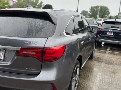 Used 2017 Acura MDX SH-AWD w/ Advance Package image 4