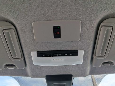 Used 2023 Nissan Kicks SR w/ SR Premium Package FWD image 26