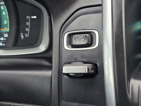 Used 2016 Volvo XC60 T5 Premier image 31