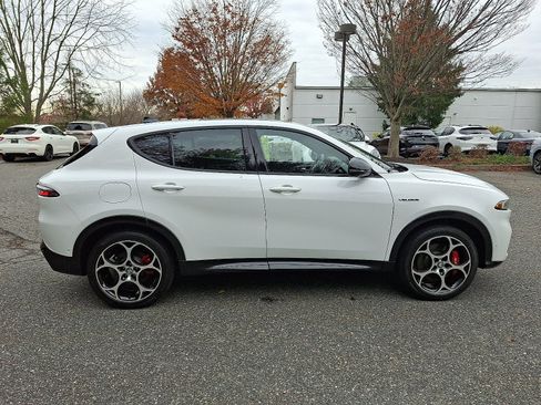 Used 2024 Alfa Romeo Tonale Veloce AWD/4WD image 7