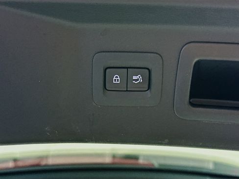 Used 2024 MAZDA CX-90 Plug-In Hybrid w/ Premium Plus image 32