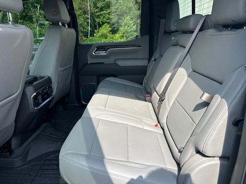 Used 2023 GMC Sierra 1500 SLT w/ SLT Premium Package AWD/4WD image 21