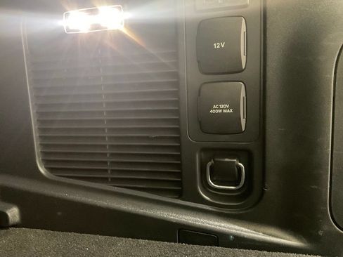 Used 2025 Ford Expedition Active RWD image 30