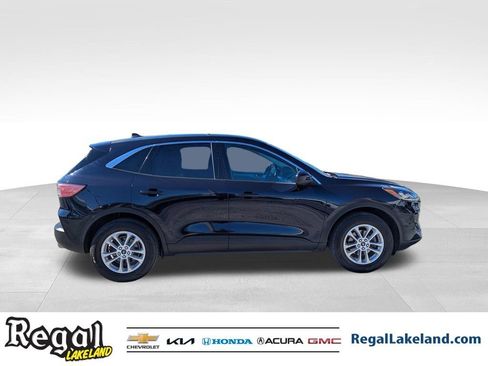 Used 2021 Ford Escape SE w/ Cold Weather Package image 3