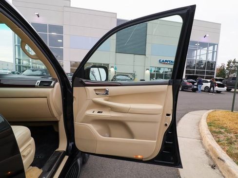 Used 2013 Lexus LX 570 4WD image 50