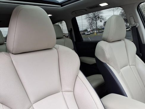 Used 2022 Subaru Ascent Limited w/ Technology Package image 19