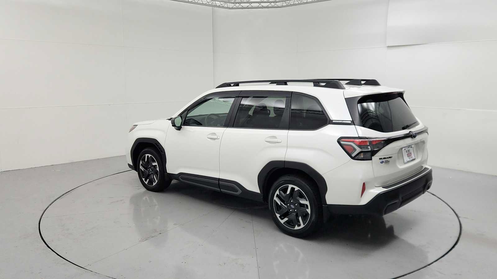 Certified 2025 Subaru Forester Limited w/ Popular Package #2 AWD/4WD image 7