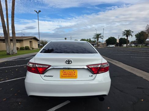 Used 2017 Toyota Camry LE image 10