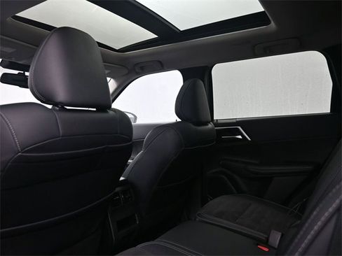 Used 2024 Mitsubishi Outlander SE image 20