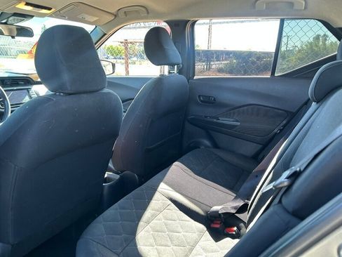 Used 2020 Nissan Kicks S image 35